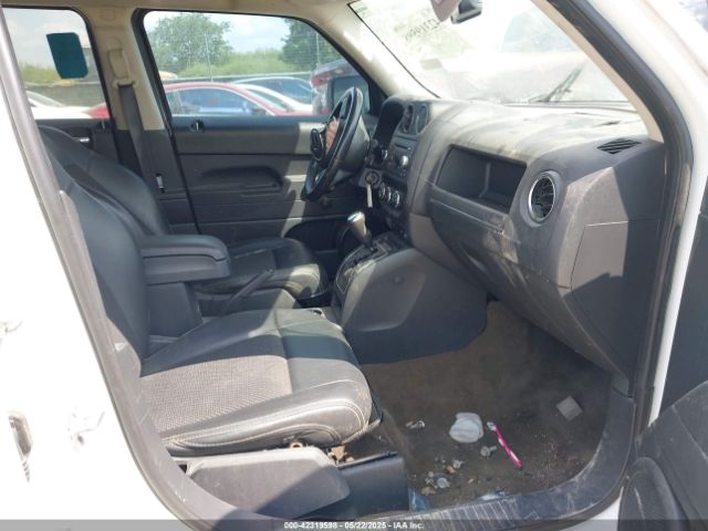 1C4NJPBA2HD134174 Jeep Patriot Sport Se Fwd