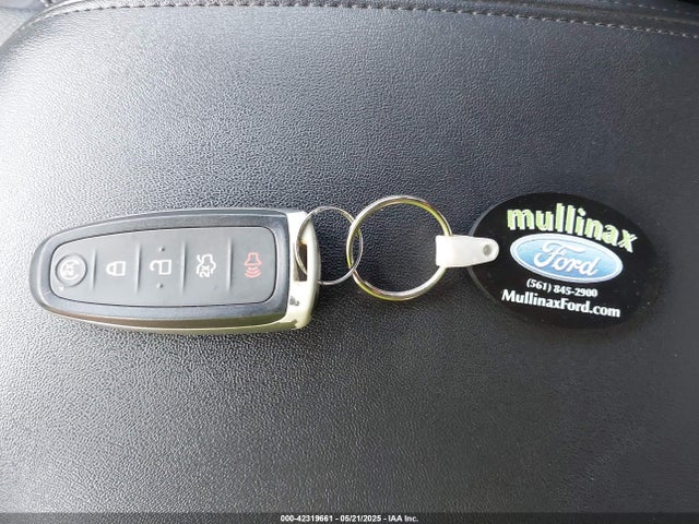 1FAHP2F8XJG129966 Ford Taurus Limited