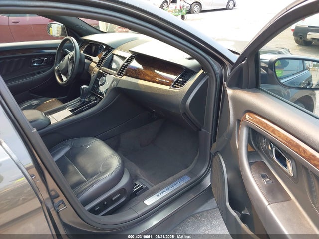 1FAHP2F8XJG129966 Ford Taurus Limited