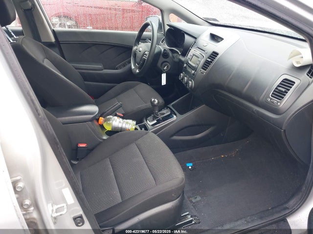 3KPFK4A76JE227807 KIA FORTE LX