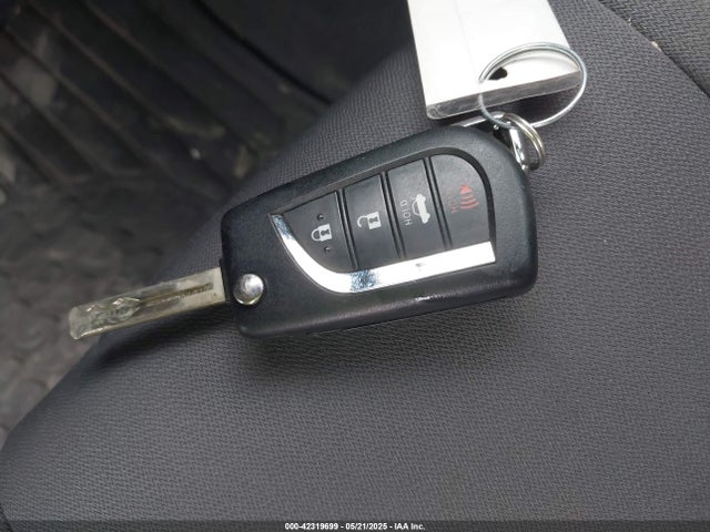 4T1B11HK0KU698215 Toyota CAMRY LE