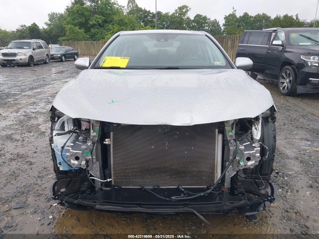 4T1B11HK0KU698215 Toyota CAMRY LE
