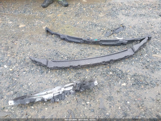 4T1B11HK0KU698215 Toyota CAMRY LE