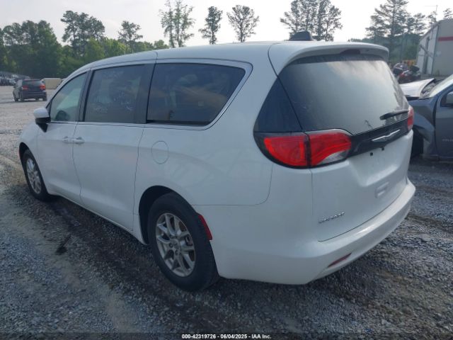 2023 CHRYSLER VOYAGER 2C4RC1CG2PR547672 Photo 2