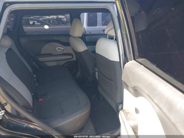 KNDJP3A58E7047027 KIA SOUL +