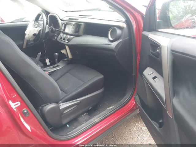 2T3BFREV0EW143985 Toyota RAV4 LE