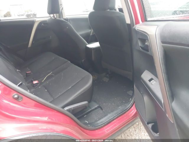 2T3BFREV0EW143985 Toyota RAV4 LE