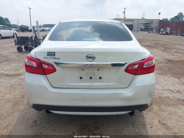 1N4AL3AP0HN320092 Nissan Altima 2.5 S