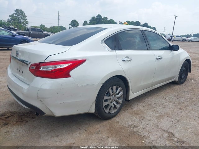 1N4AL3AP0HN320092 Nissan Altima 2.5 S