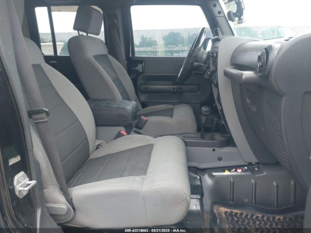 2010 JEEP WRANGLER UNLIMITED 1J4BA5H17AL114104 Photo 4