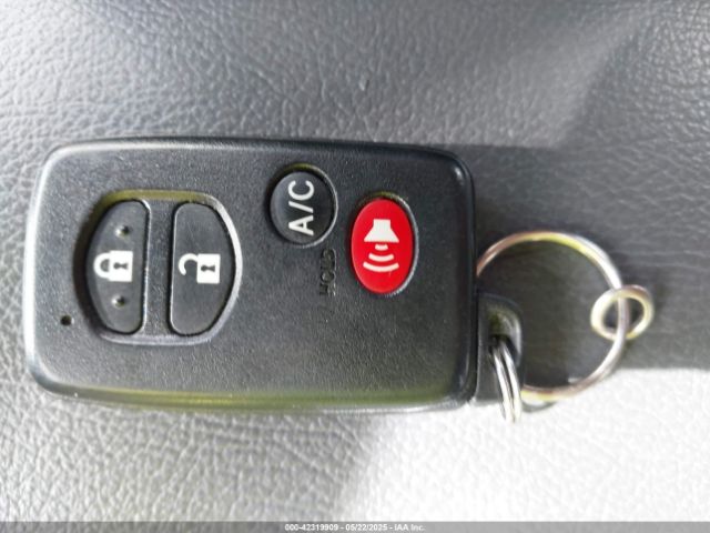JTDKN3DU7E1747296 Toyota Prius Three