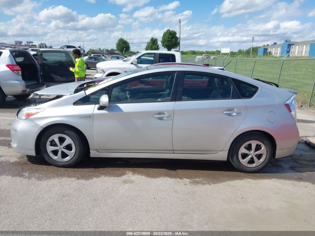 JTDKN3DU7E1747296 Toyota Prius Three