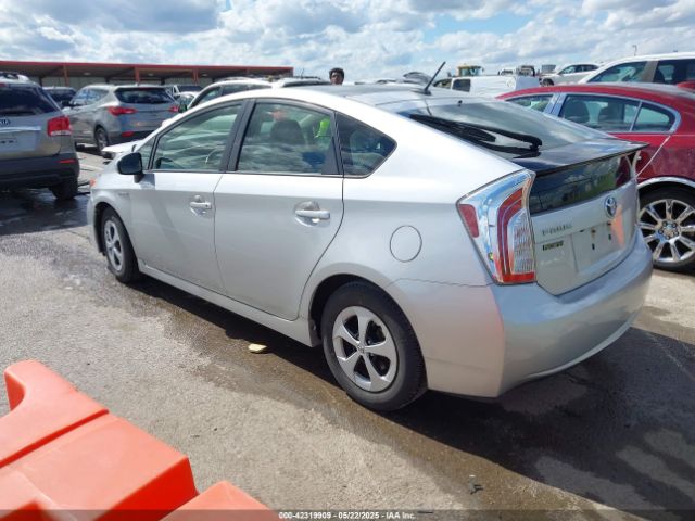 JTDKN3DU7E1747296 Toyota Prius Three