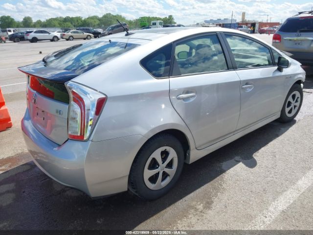 JTDKN3DU7E1747296 Toyota Prius Three