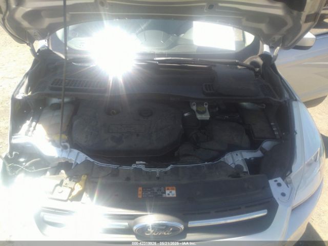 1FMCU0G94FUB41849 Ford ESCAPE SE
