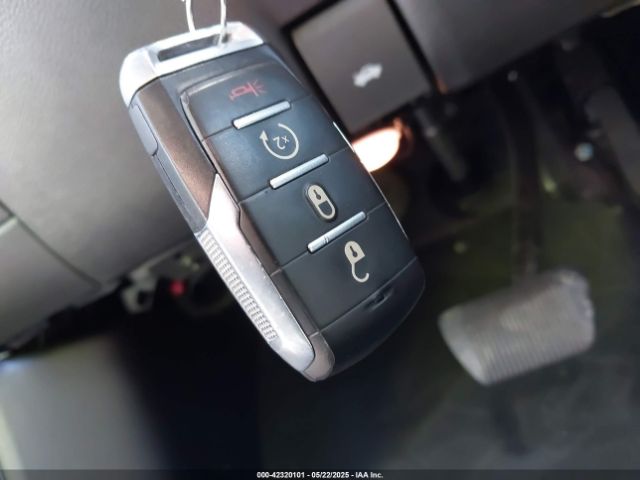2020 RAM 1500 1C6RRFFG8LN120583 Photo 10