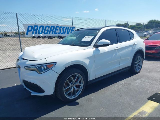 2018 ALFA ROMEO STELVIO ZASFAKNN3J7B95471 Photo 1