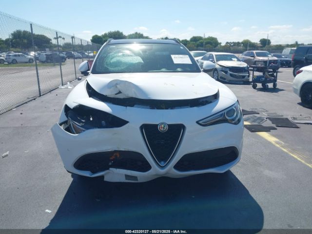 2018 ALFA ROMEO STELVIO ZASFAKNN3J7B95471 Photo 5