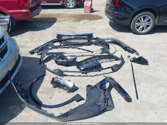 1GYKPDRSXRZ721817 Cadillac lgx