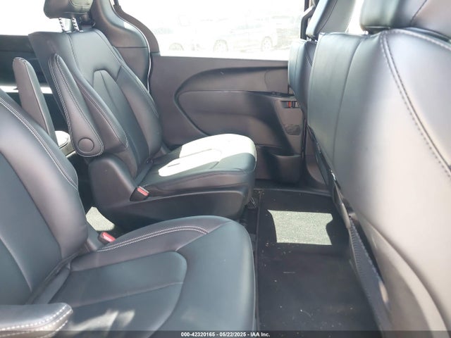 Chrysler Pacifica Hybrid Select 2025 2C4RC1S72SR577488 Image 8