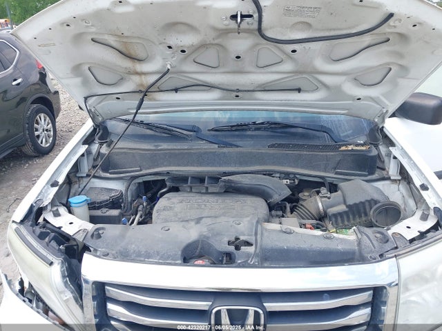 Honda PILOT LX 2014 5FNYF4H27EB025811 Image 10
