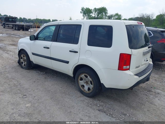 Honda PILOT LX 2014 5FNYF4H27EB025811 Image 3