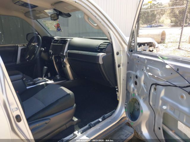2023 TOYOTA 4RUNNER JTEMU5JR1P6089760 Photo 4