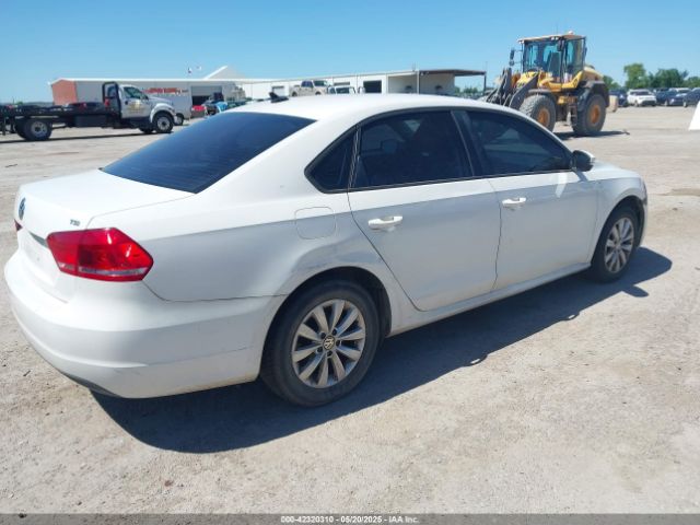 1VWAT7A32FC056264 Volkswagen Passat 1.8t Wolfsburg Edition