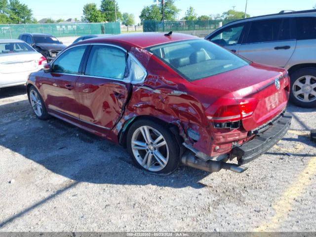 2015 VOLKSWAGEN PASSAT 1VWBT7A3XFC066237 Photo 2