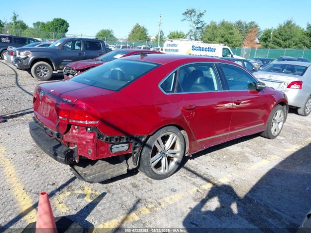 2015 VOLKSWAGEN PASSAT 1VWBT7A3XFC066237 Photo 3