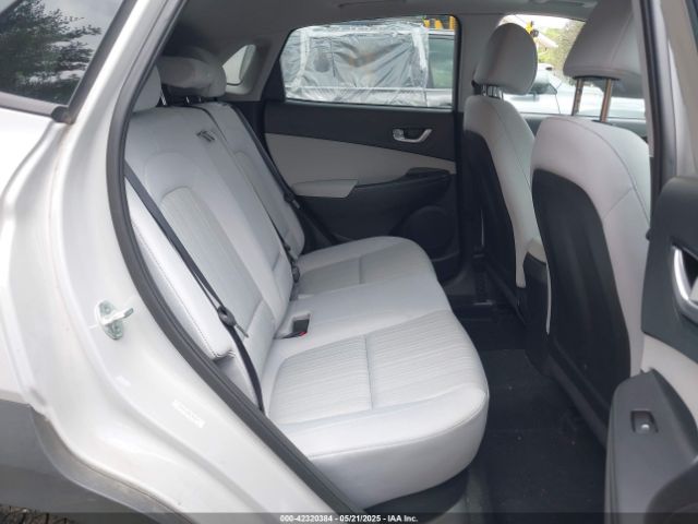 KM8K3CAB0NU901527 Hyundai Kona Sel
