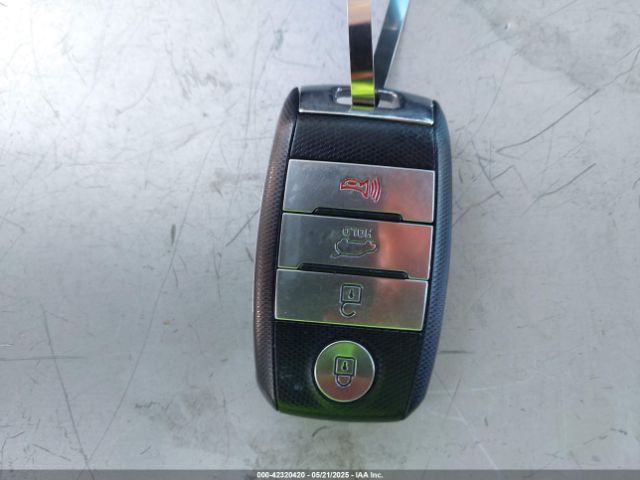 KNDJX3AA8H7500662 KIA t-gdi