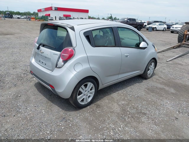 Chevrolet Spark Ls Cvt 2015 KL8CB6S99FC752222 Image 4