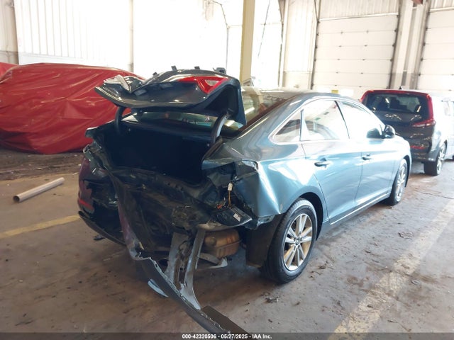 5NPE24AFXHH443443 Hyundai 2017