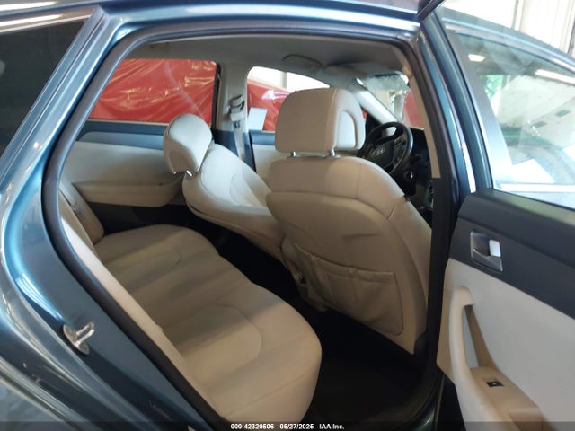 5NPE24AFXHH443443 Hyundai 2017