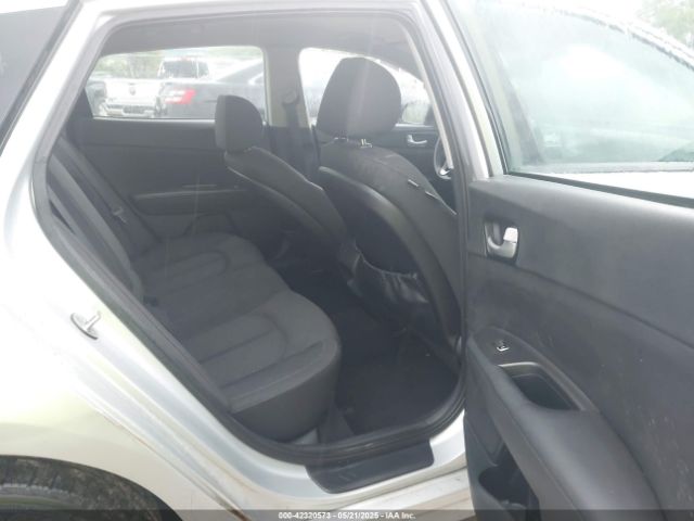 5XXGT4L37GG010780 KIA Optima Lx