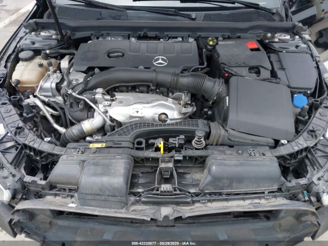W1K3G4EB8MJ281447 Mercedes-Benz m260