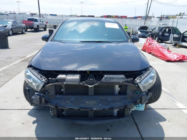 W1K3G4EB8MJ281447 Mercedes-Benz m260