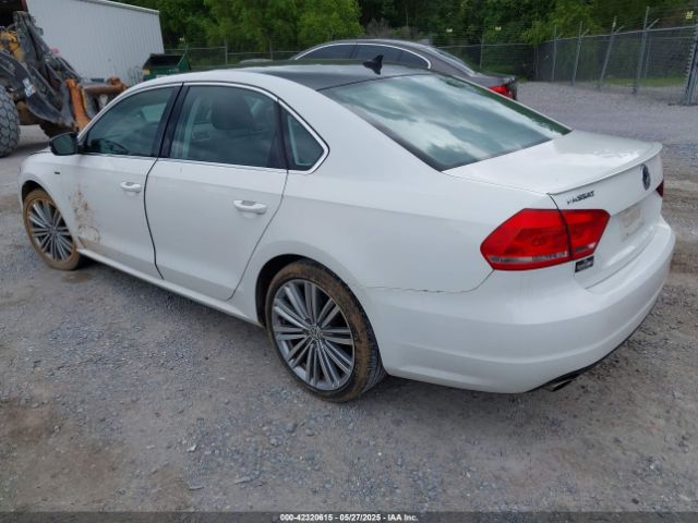 2015 VOLKSWAGEN PASSAT 1VWBS7A39FC075966 Photo 2