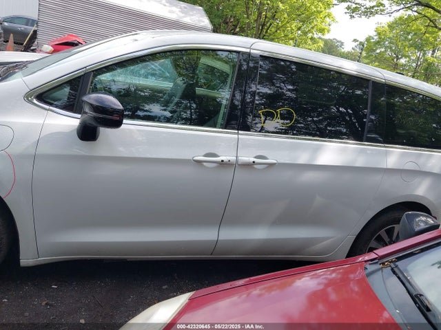 Chrysler Pacifica Hybrid Select 2024 2C4RC1S71RR118334 Image 14