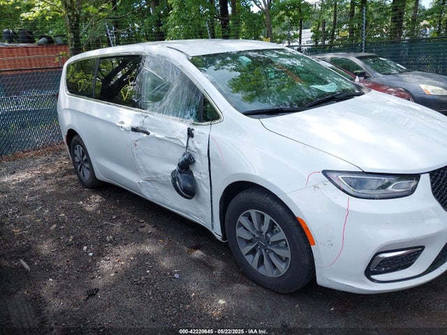 Chrysler Pacifica Hybrid Select 2024 2C4RC1S71RR118334 Image 6