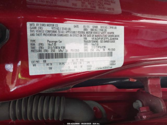 1FADP3F27FL224094 Ford FOCUS SE
