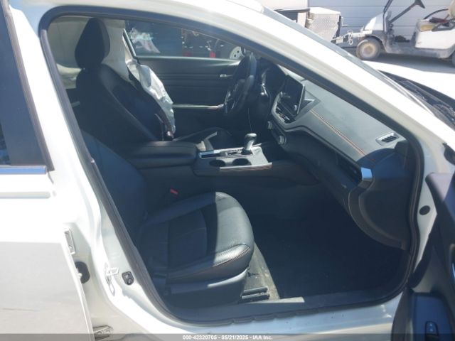 1N4BL4CV3KC167698 Nissan 2019