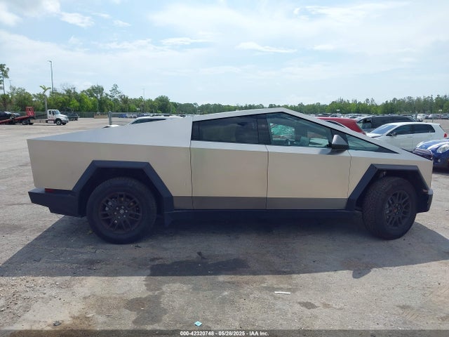 Tesla Cybertruck 2024 7G2CEHED3RA050618 Image 14