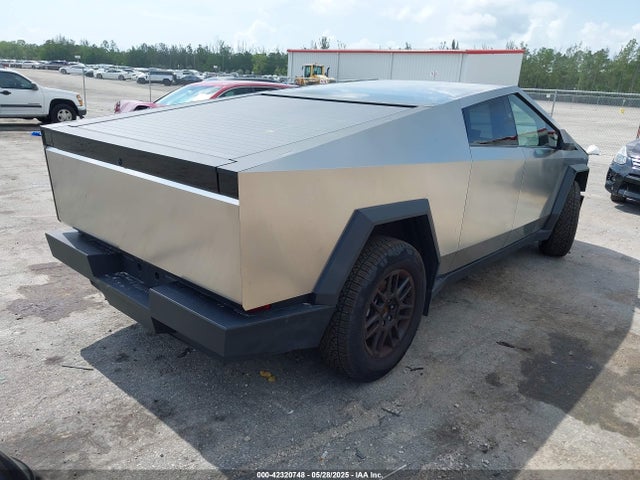 2024 TESLA CYBERTRUCK 7G2CEHED3RA050618 Photo 3