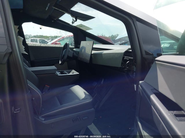 2024 TESLA CYBERTRUCK 7G2CEHED3RA050618 Photo 4
