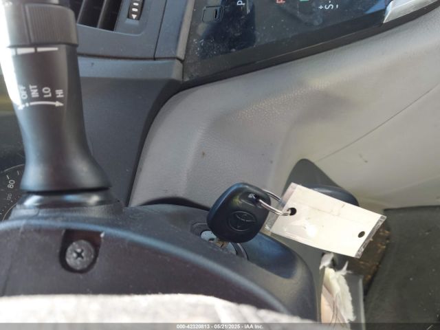 5TDKK3DC0FS611063 Toyota Sienna Le 8 Passenger