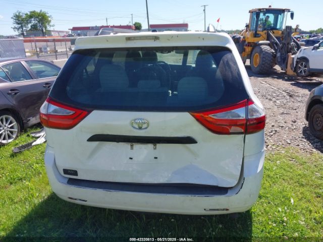 5TDKK3DC0FS611063 Toyota Sienna Le 8 Passenger