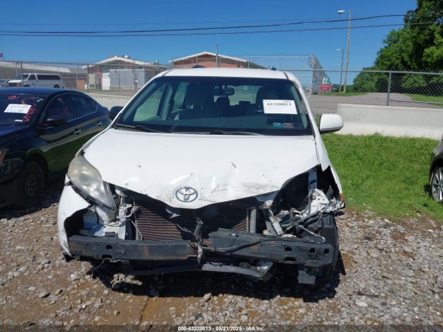 5TDKK3DC0FS611063 Toyota Sienna Le 8 Passenger