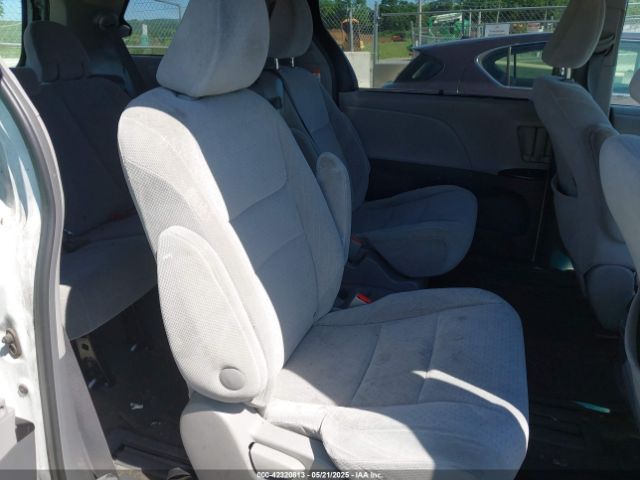 5TDKK3DC0FS611063 Toyota Sienna Le 8 Passenger